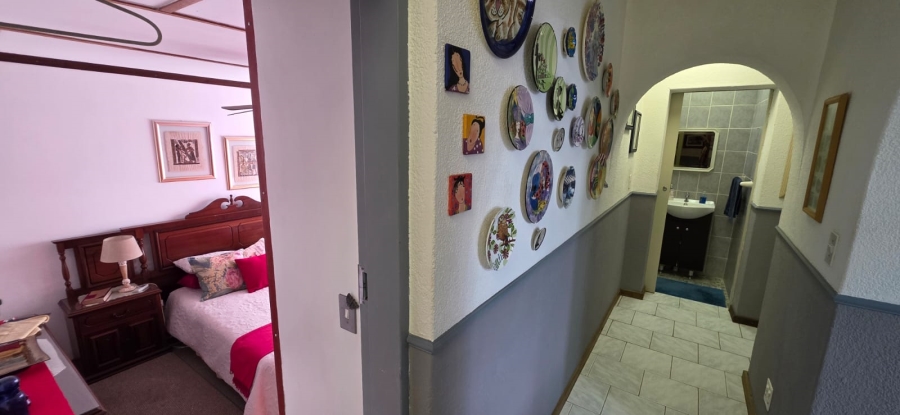 5 Bedroom Property for Sale in Wilkoppies North West